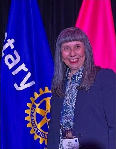 Olga Devlyn, gobernador del Distrito 4170 2005-2006