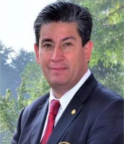 César Augusto Álvarez Guillén, gobernador del Distrito 4170 2013-2014